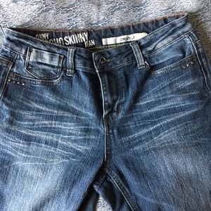 DNKY  SoHo Skinny Jeans size 6